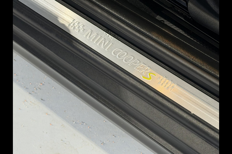 MINI Mini Electric Cooper S 33 kWh SOH 100 % Navigatie