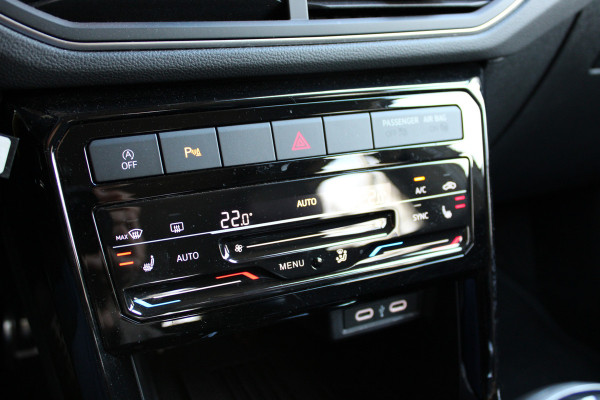 Volkswagen T-Cross TSI 115PK LIFE EDITION CARPLAY/PDC/IQ-DRIVEQ fabrieksgarantie