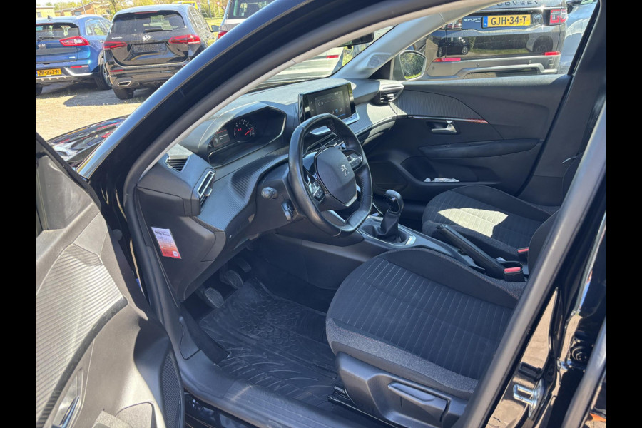 Peugeot 208 1.2 PureTech Active 75pk Navigatie | DAB+ | Parkeersensoren achter | Metaal lak | 5 deurs