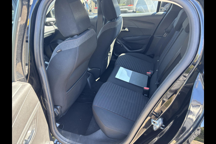 Peugeot 208 1.2 PureTech Active 75pk Navigatie | DAB+ | Parkeersensoren achter | Metaal lak | 5 deurs