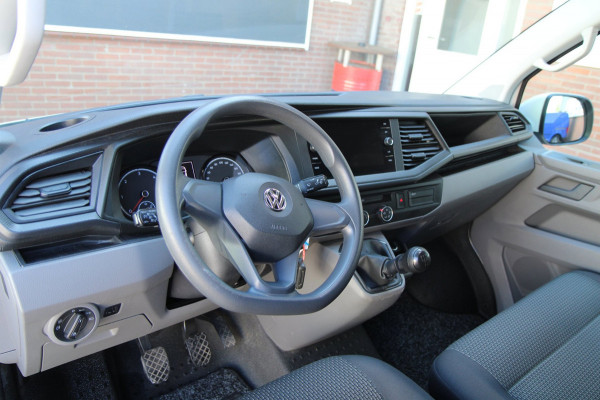 Volkswagen Transporter 2.0 TDI L2H1 150PK Comfortline / Trekhaak / App connect / 3 zits