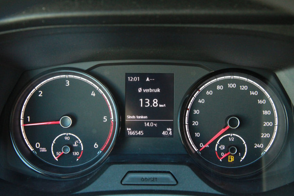 Volkswagen Transporter 2.0 TDI L2H1 150PK Comfortline / Trekhaak / App connect / 3 zits