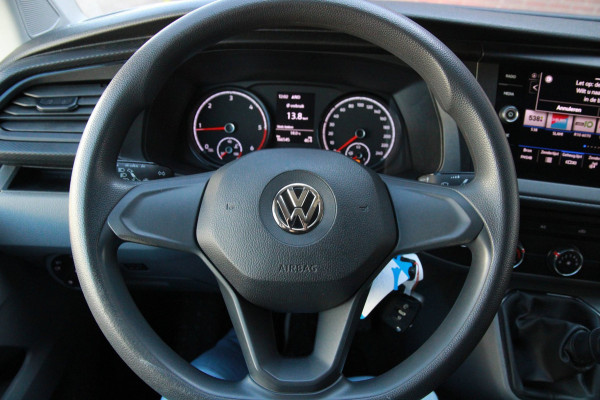 Volkswagen Transporter 2.0 TDI L2H1 150PK Comfortline / Trekhaak / App connect / 3 zits