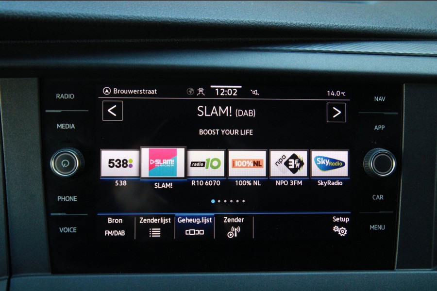 Volkswagen Transporter 2.0 TDI L2H1 150PK Comfortline / Trekhaak / App connect / 3 zits