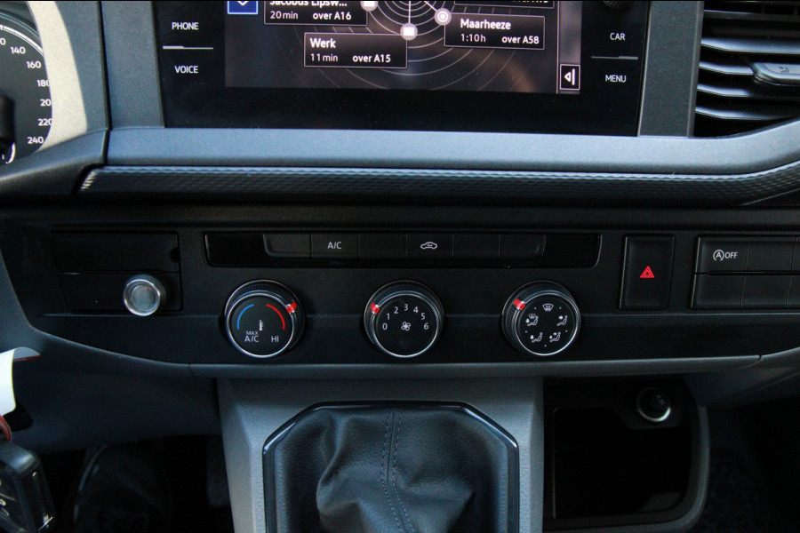 Volkswagen Transporter 2.0 TDI L2H1 150PK Comfortline / Trekhaak / App connect / 3 zits