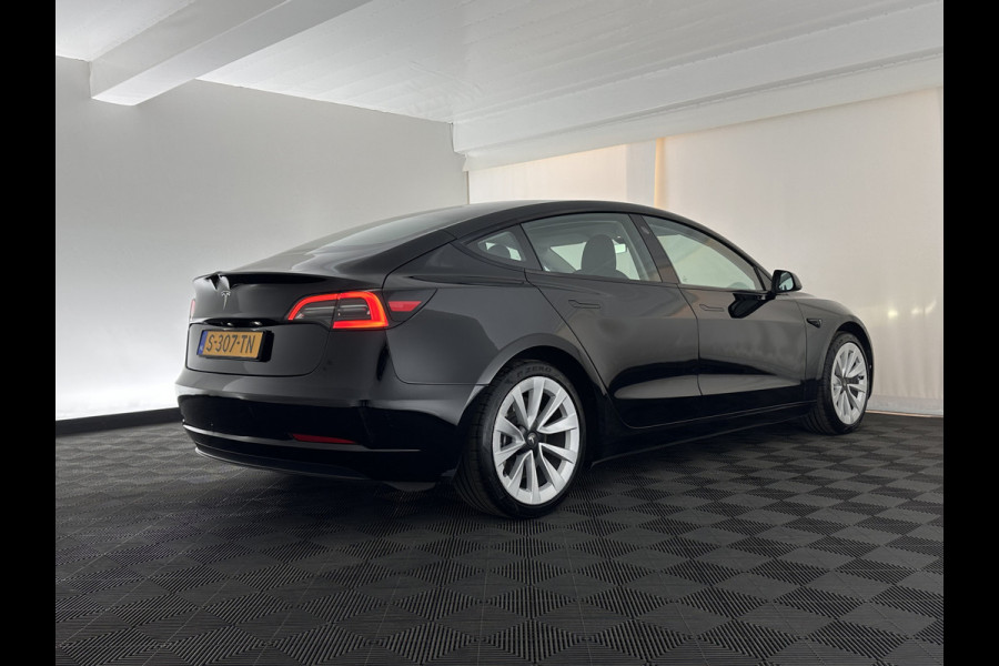 Tesla Model 3 Standard RWD Plus 60 kWh (⚠️electric motor makes a scraping noise ⚠️) [ 3-Fase-11kW ] {SOH-88%]  (INCL-BTW) Aut. *PANO | AUTOPILOT | LEATHER | KEYLESS | FULL-LED | MEMORY-PACK | TOPVIEW | DAB | CARPLAY | DIGI-COCKPIT | LANE-ASSIST | COMFORTSEATS | 19"ALU*