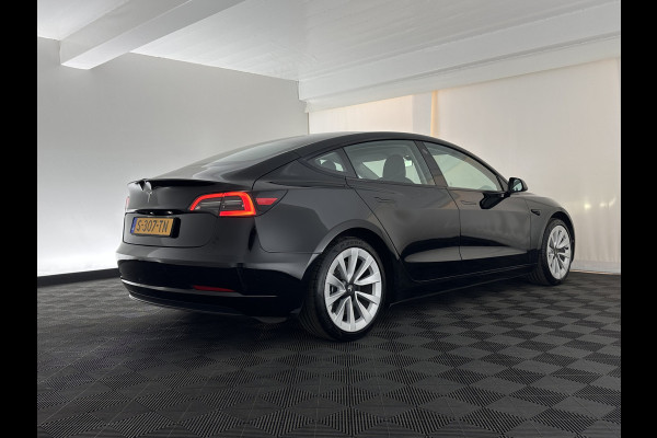 Tesla Model 3 Standard RWD Plus 60 kWh (⚠️electric motor makes a scraping noise ⚠️) [ 3-Fase-11kW ] {SOH-88%]  (INCL-BTW) Aut. *PANO | AUTOPILOT | LEATHER | KEYLESS | FULL-LED | MEMORY-PACK | TOPVIEW | DAB | CARPLAY | DIGI-COCKPIT | LANE-ASSIST | COMFORTSEATS | 19"ALU*