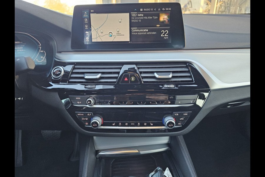 BMW 5 Serie 530e iPerformance eDrive Edition | LED | Trekhaak | Stoelverwarming | Park Assist | Leder | M-Sport stuur | LMV 20" | Zwarte hemel |
