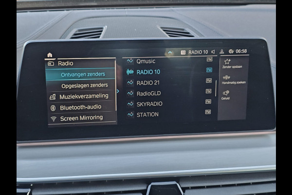 BMW 5 Serie 530e iPerformance eDrive Edition | LED | Trekhaak | Stoelverwarming | Park Assist | Leder | M-Sport stuur | LMV 20" | Zwarte hemel |