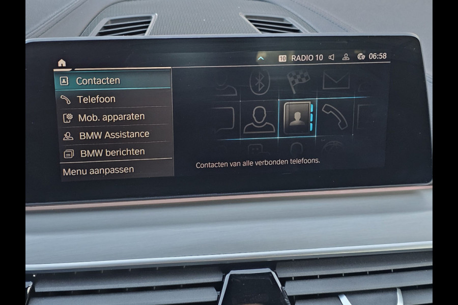 BMW 5 Serie 530e iPerformance eDrive Edition | LED | Trekhaak | Stoelverwarming | Park Assist | Leder | M-Sport stuur | LMV 20" | Zwarte hemel |