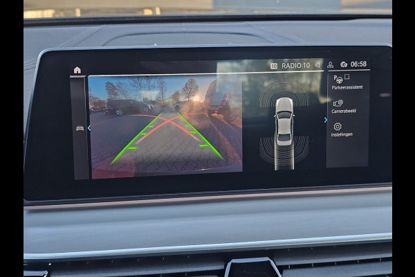 BMW 5 Serie 530e iPerformance eDrive Edition | LED | Trekhaak | Stoelverwarming | Park Assist | Leder | M-Sport stuur | LMV 20" | Zwarte hemel |