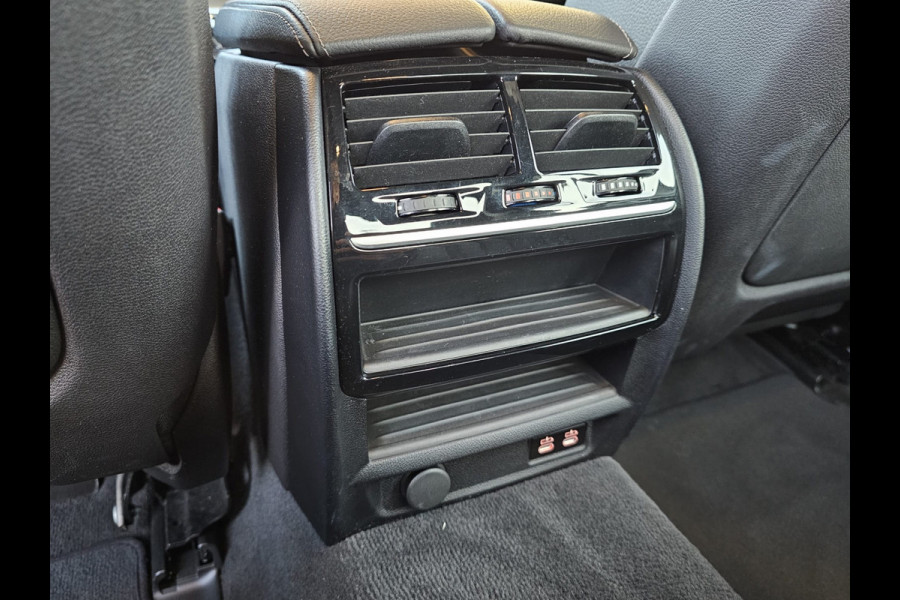 BMW 5 Serie 530e iPerformance eDrive Edition | LED | Trekhaak | Stoelverwarming | Park Assist | Leder | M-Sport stuur | LMV 20" | Zwarte hemel |