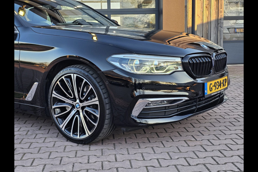 BMW 5 Serie 530e iPerformance eDrive Edition | LED | Trekhaak | Stoelverwarming | Park Assist | Leder | M-Sport stuur | LMV 20" | Zwarte hemel |