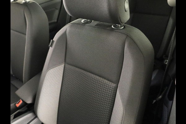 Volkswagen Taigo Life Edition 1.0 TSI 95 PK 5 versn. Hand | Climatronic | Trekhaak | Stoelverwarming | Camera |