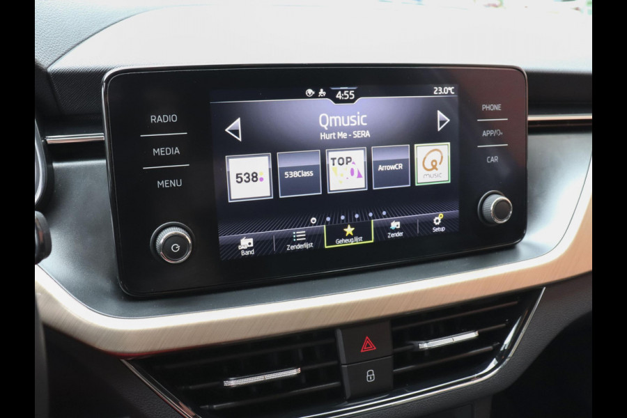 Škoda Kamiq 1.0 TSI 110pk DSG Style Navigatie Apple Carplay/Android Auto Adaptive Cruise control Parkeer sensoren Lichtmetalen Velgen