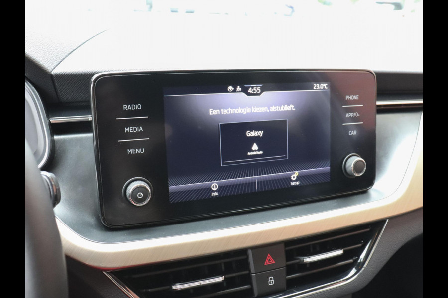 Škoda Kamiq 1.0 TSI 110pk DSG Style Navigatie Apple Carplay/Android Auto Adaptive Cruise control Parkeer sensoren Lichtmetalen Velgen