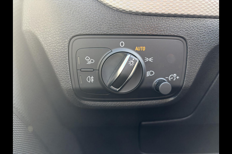 Audi Q2 35 TFSI S Edition 150pk | Automaat | Afneembare Trekhaak | Stoelverwarming | Navigatie | Climate control