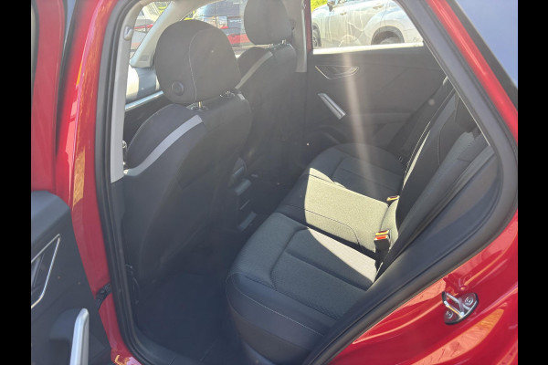 Audi Q2 35 TFSI S Edition 150pk | Automaat | Afneembare Trekhaak | Stoelverwarming | Navigatie | Climate control