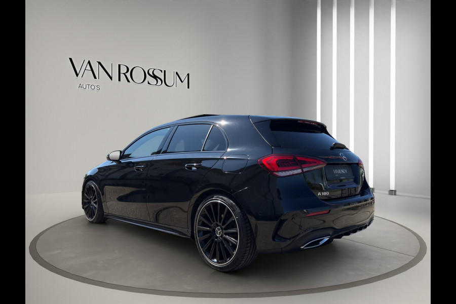 Mercedes-Benz A-Klasse 180 Business Solution AMG Pano | Stoelverwarming | 19 "| Parksensors V+A | Widescreen | Led | Camera |