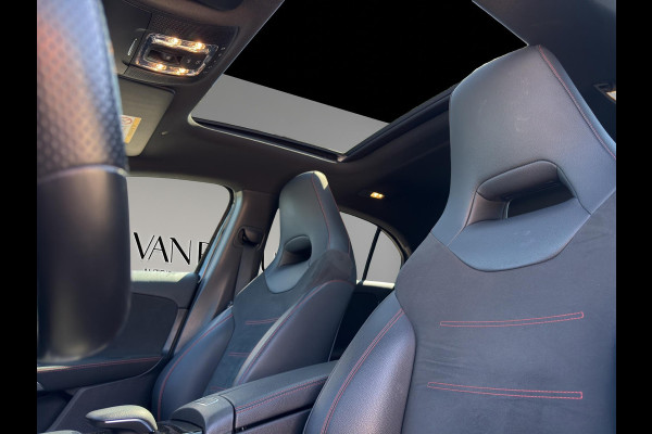 Mercedes-Benz A-Klasse 180 Business Solution AMG Pano | Stoelverwarming | 19 "| Parksensors V+A | Widescreen | Led | Camera |