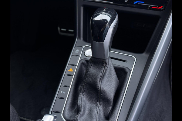 Volkswagen Taigo 1.0 TSI R-Line | Camera | Adaptive Cruise | Automaat | Climate Control | Navigatie