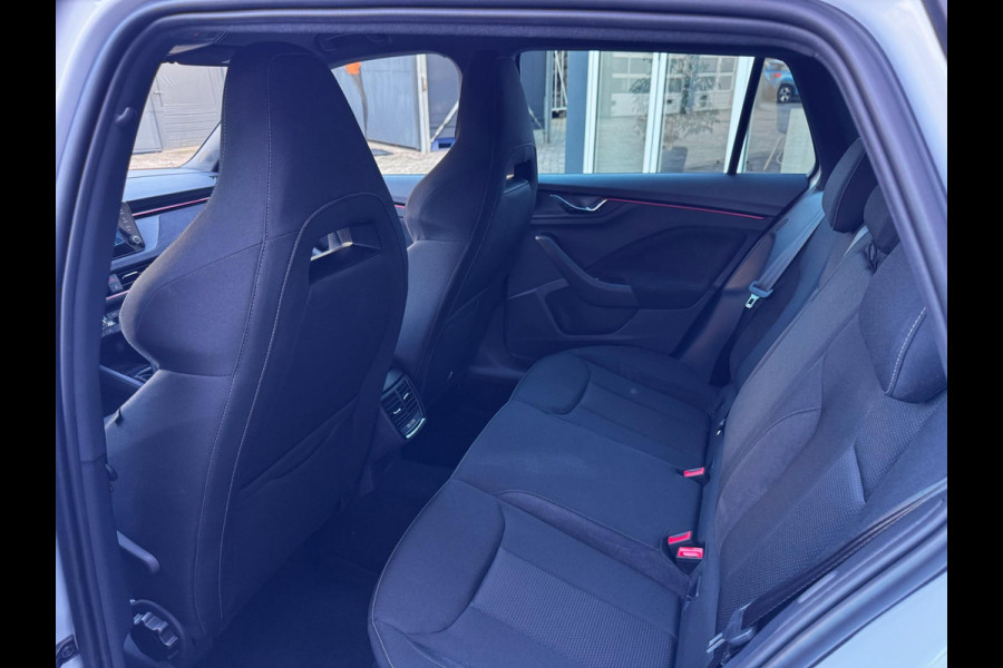 Škoda Kamiq 1.5 TSI 150 PK ACT Sport Business | Trekhaak | Camera | Carplay | Stoelverwarming | Climate Control | Automaat