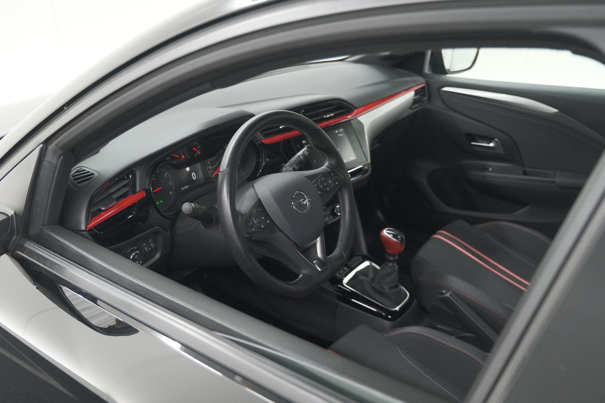 Opel Corsa Turbo 100 GS Line | Parkeersensoren | Apple Carplay | 17 Inch Lichtmetalen Velgen