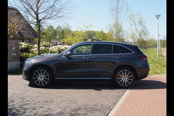 Mercedes-Benz EQC 400 4MATIC Business Solution AMG 80 kWh | Schuifdak | Trekhaak | Head-Up Display | Burmester | 360 Camera | NL-Auto |