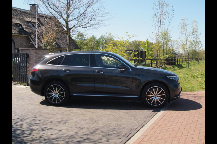 Mercedes-Benz EQC 400 4MATIC Business Solution AMG 80 kWh | Schuifdak | Trekhaak | Head-Up Display | Burmester | 360 Camera | NL-Auto |