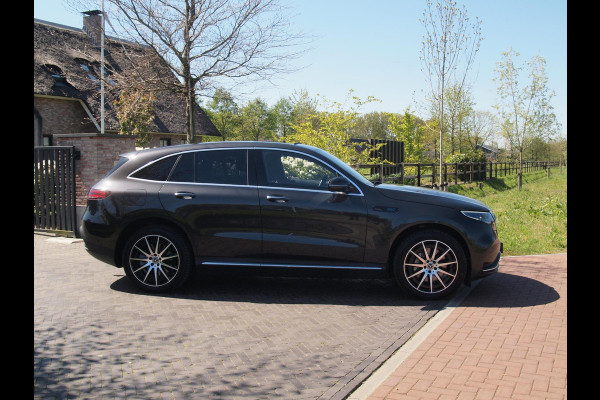 Mercedes-Benz EQC 400 4MATIC Business Solution AMG 80 kWh | Schuifdak | Trekhaak | Head-Up Display | Burmester | 360 Camera | NL-Auto |