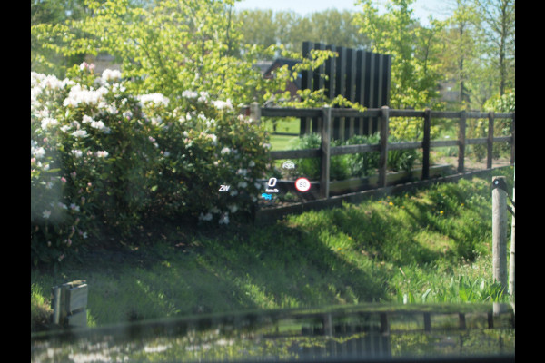 Mercedes-Benz EQC 400 4MATIC Business Solution AMG 80 kWh | Schuifdak | Trekhaak | Head-Up Display | Burmester | 360 Camera | NL-Auto |