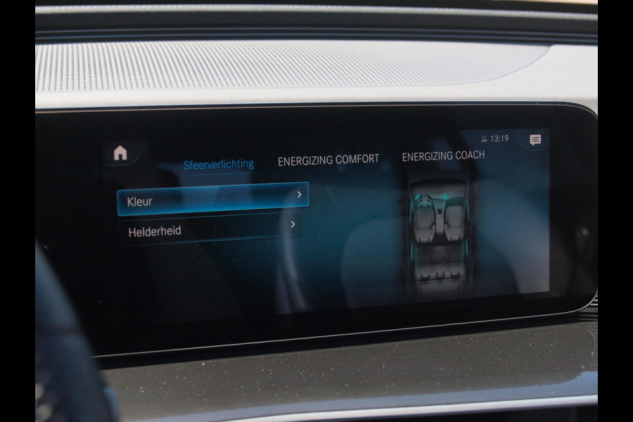 Mercedes-Benz EQC 400 4MATIC Business Solution AMG 80 kWh | Schuifdak | Trekhaak | Head-Up Display | Burmester | 360 Camera | NL-Auto |