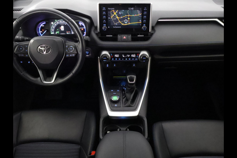 Toyota RAV4 2.5 Hybrid AWD Bi-Tone | 1650 KG trekgewicht | Trekhaak | Parkeersensoren | Apple Carplay & AndroidAUTO | Adapt.Cruise Control |