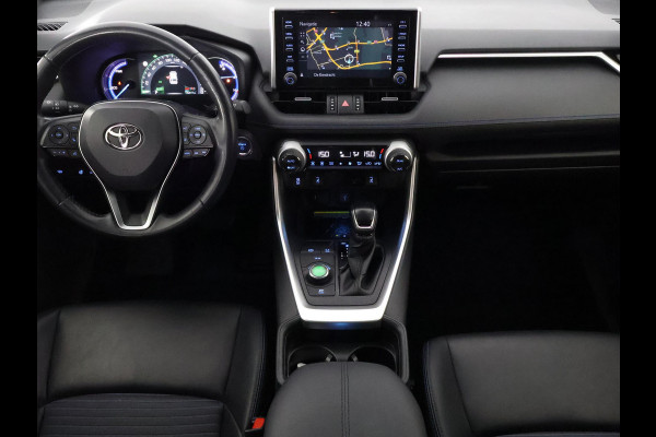 Toyota RAV4 2.5 Hybrid AWD Bi-Tone | 1650 KG trekgewicht | Trekhaak | Parkeersensoren | Apple Carplay & AndroidAUTO | Adapt.Cruise Control |