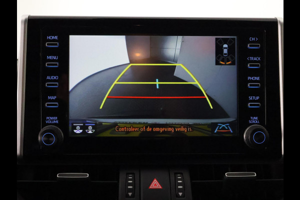 Toyota RAV4 2.5 Hybrid AWD Bi-Tone | 1650 KG trekgewicht | Trekhaak | Parkeersensoren | Apple Carplay & AndroidAUTO | Adapt.Cruise Control |