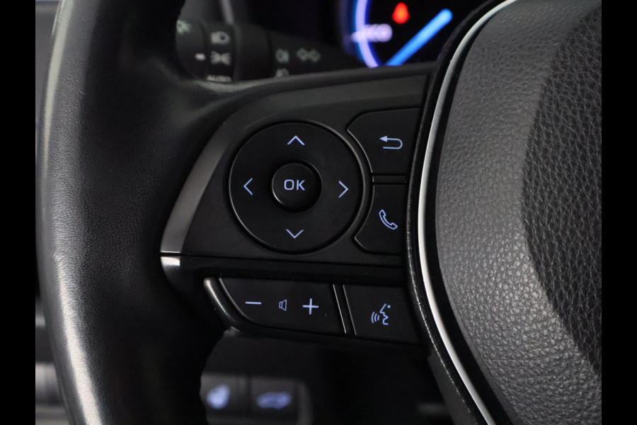 Toyota RAV4 2.5 Hybrid AWD Bi-Tone | 1650 KG trekgewicht | Trekhaak | Parkeersensoren | Apple Carplay & AndroidAUTO | Adapt.Cruise Control |
