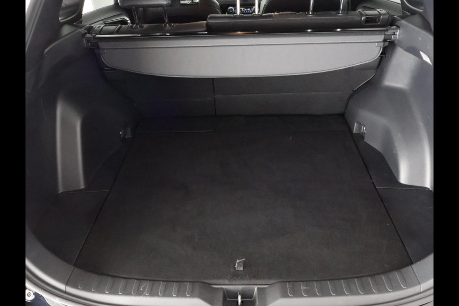 Toyota RAV4 2.5 Hybrid AWD Bi-Tone | 1650 KG trekgewicht | Trekhaak | Parkeersensoren | Apple Carplay & AndroidAUTO | Adapt.Cruise Control |