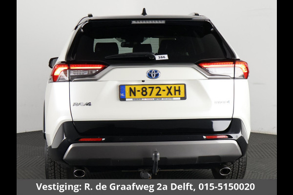 Toyota RAV4 2.5 Hybrid AWD Bi-Tone | 1650 KG trekgewicht | Trekhaak | Parkeersensoren | Apple Carplay & AndroidAUTO | Adapt.Cruise Control |