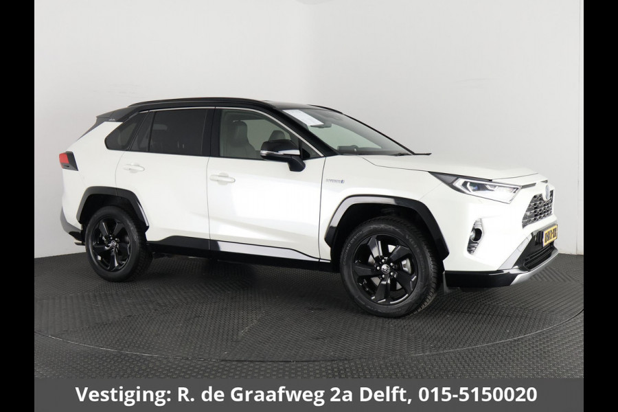Toyota RAV4 2.5 Hybrid AWD Bi-Tone | 1650 KG trekgewicht | Trekhaak | Parkeersensoren | Apple Carplay & AndroidAUTO | Adapt.Cruise Control |