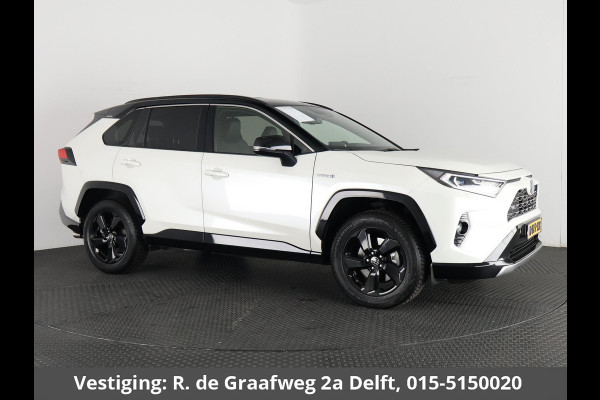 Toyota RAV4 2.5 Hybrid AWD Bi-Tone | 1650 KG trekgewicht | Trekhaak | Parkeersensoren | Apple Carplay & AndroidAUTO | Adapt.Cruise Control |