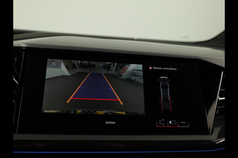 Audi Q4 Sportback e-tron 50 quattro S edition 77 kWh 299pk | SOH 94% | Panoramadak | Matrix | Sonos Audio 21 inch Lichtmetalen velgen | Sportstoelen |