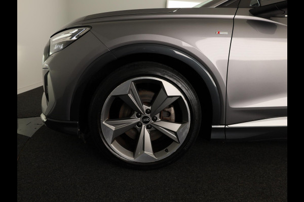 Audi Q4 Sportback e-tron 50 quattro S edition 77 kWh 299pk | SOH 94% | Panoramadak | Matrix | Sonos Audio 21 inch Lichtmetalen velgen | Sportstoelen |