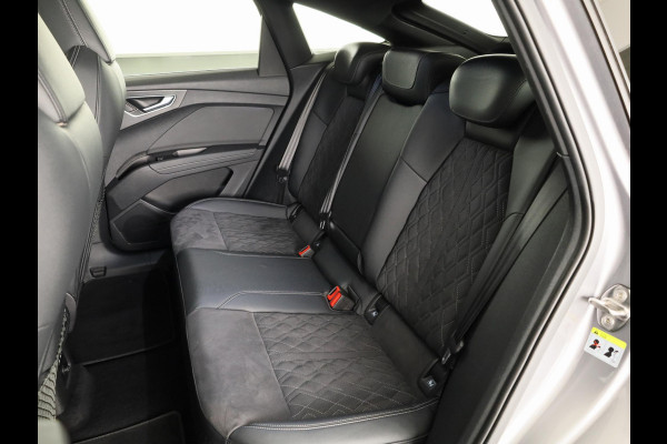 Audi Q4 Sportback e-tron 50 quattro S edition 77 kWh 299pk | SOH 94% | Panoramadak | Matrix | Sonos Audio 21 inch Lichtmetalen velgen | Sportstoelen |
