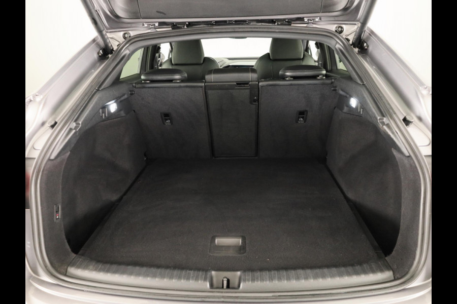 Audi Q4 Sportback e-tron 50 quattro S edition 77 kWh 299pk | SOH 94% | Panoramadak | Matrix | Sonos Audio 21 inch Lichtmetalen velgen | Sportstoelen |