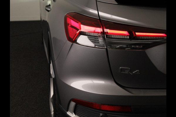 Audi Q4 Sportback e-tron 50 quattro S edition 77 kWh 299pk | SOH 94% | Panoramadak | Matrix | Sonos Audio 21 inch Lichtmetalen velgen | Sportstoelen |