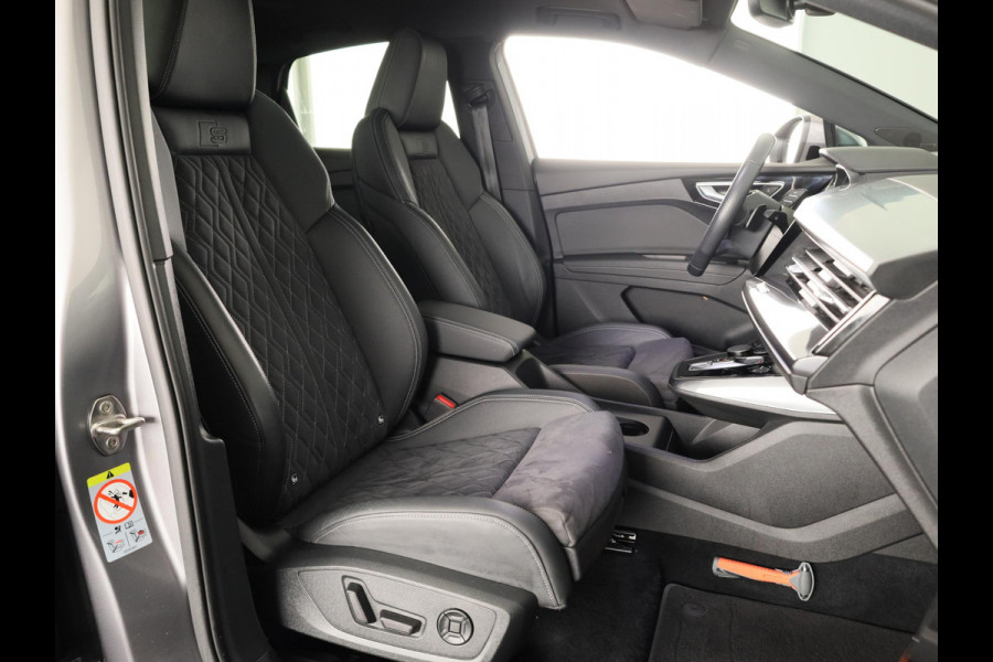Audi Q4 Sportback e-tron 50 quattro S edition 77 kWh 299pk | SOH 94% | Panoramadak | Matrix | Sonos Audio 21 inch Lichtmetalen velgen | Sportstoelen |