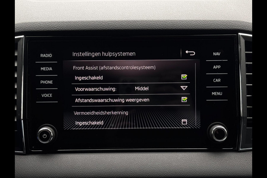 Škoda Karoq 1.0 TSI Style | Navigatie | Climate Control | Parkeersensoren | 1e Eigenaar