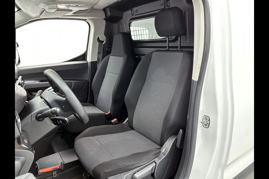 Peugeot Partner 1.2 Benzine 111PK Euro6 Premium / Airco / Navigatie / Cruise-ctr. / Schuifdeur + Raam / Radio multimedia / Apk nieuw