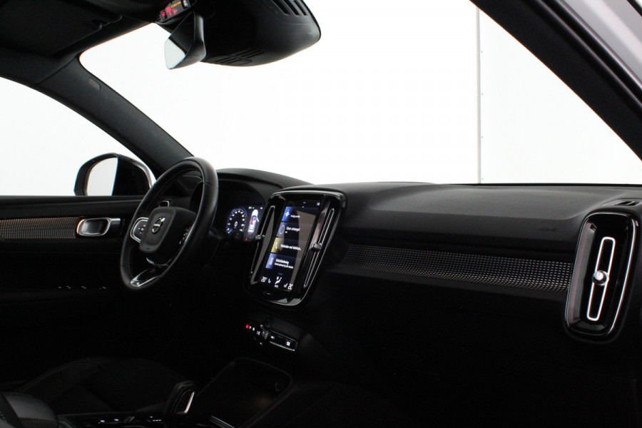 Volvo XC40 1.5 T3 R-Design > Trekhaak/H&K/Zwart dak/Winterpakket pro...