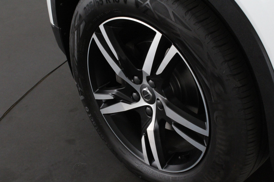 Volvo XC40 1.5 T3 R-Design > Trekhaak/H&K/Zwart dak/Winterpakket pro...